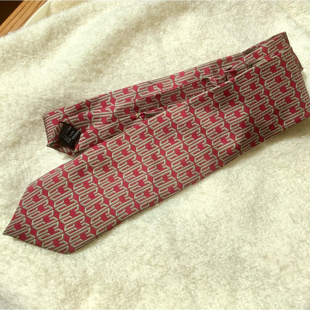 Gucci Vintage Silk Tie Red Interlocking G Logo Geometric Pattern Made in Italy - Picture 4 of 16
